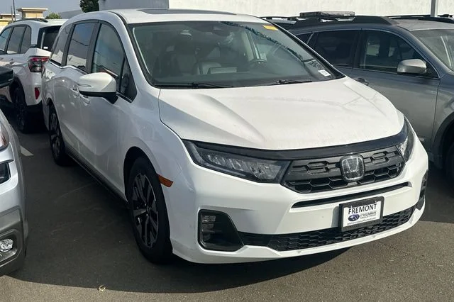 Used 2025  Honda EX-L image 2