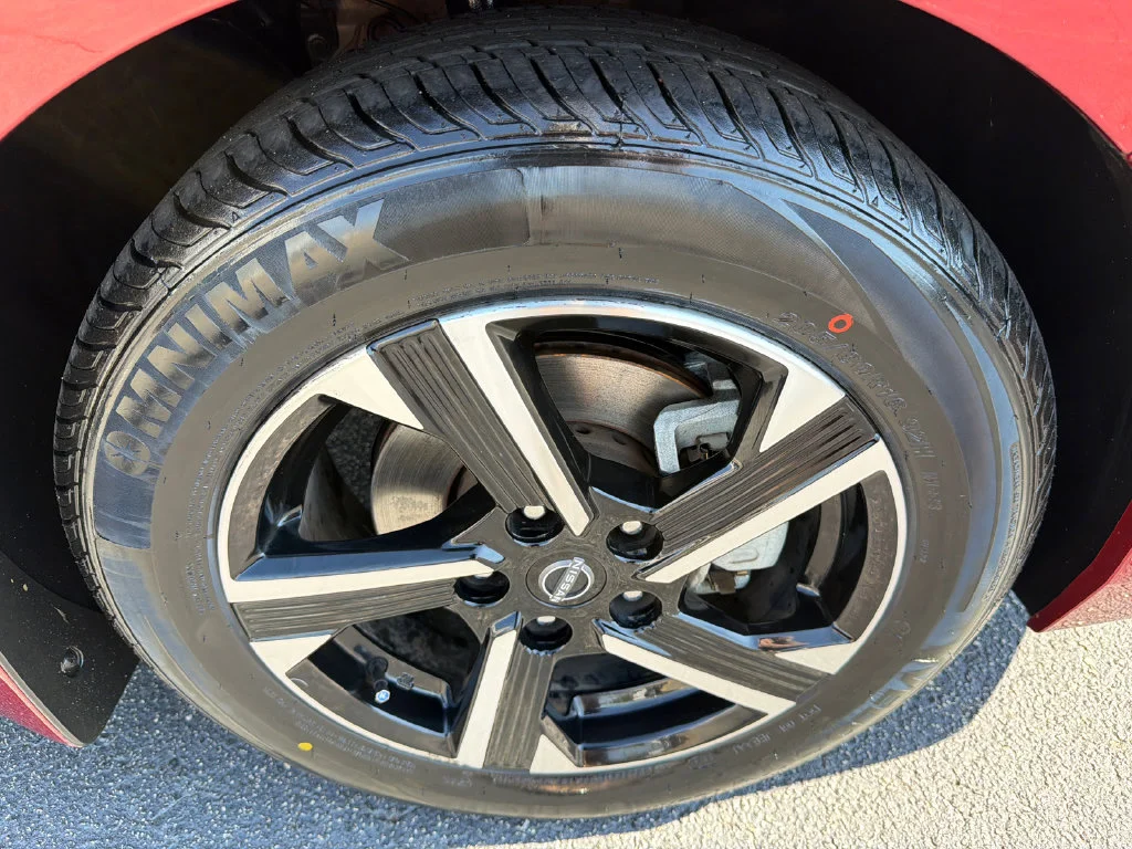 Used 2024 Red Nissan SV image 12