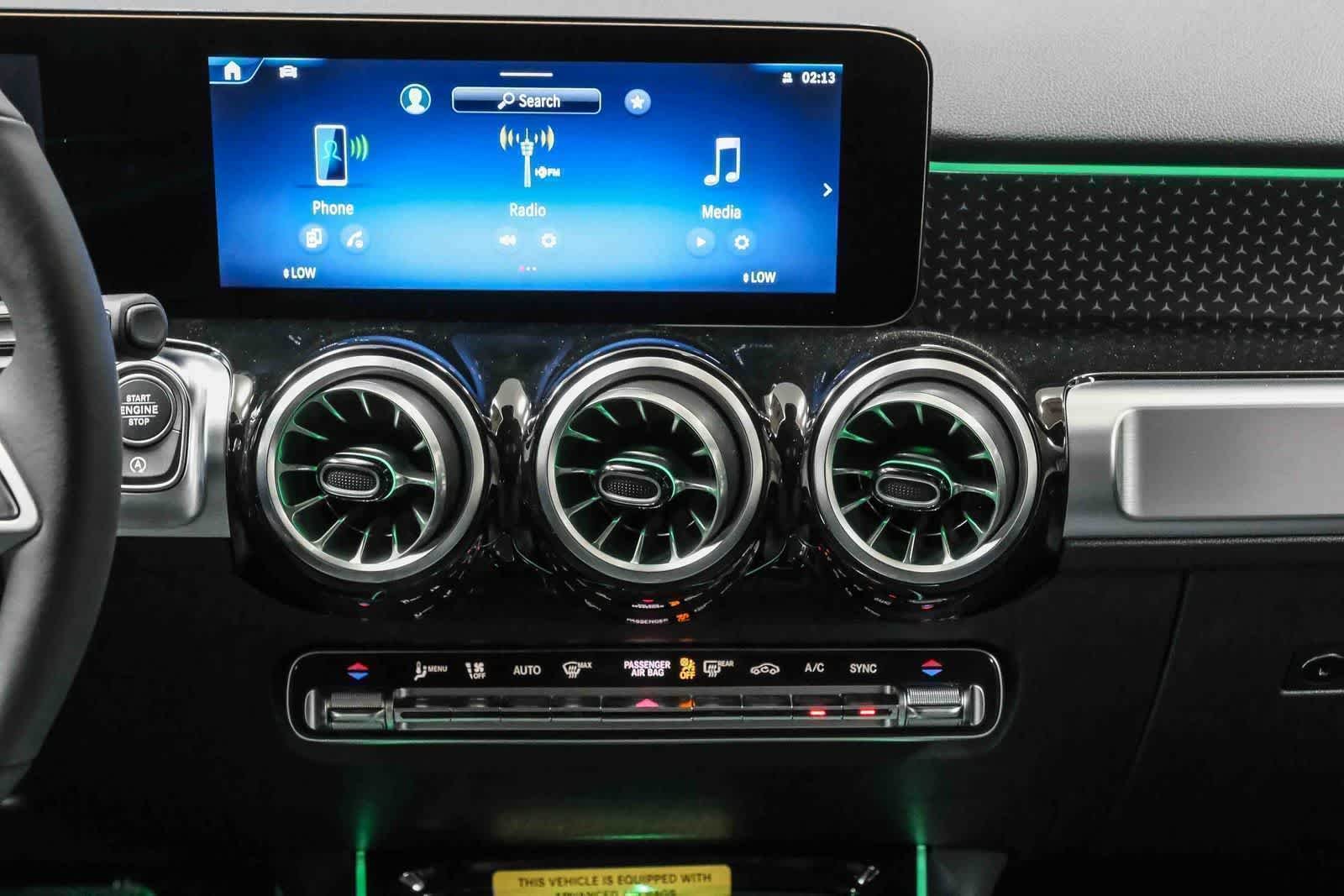 New 2026 Polar White Mercedes-Benz GLB 250 image 57