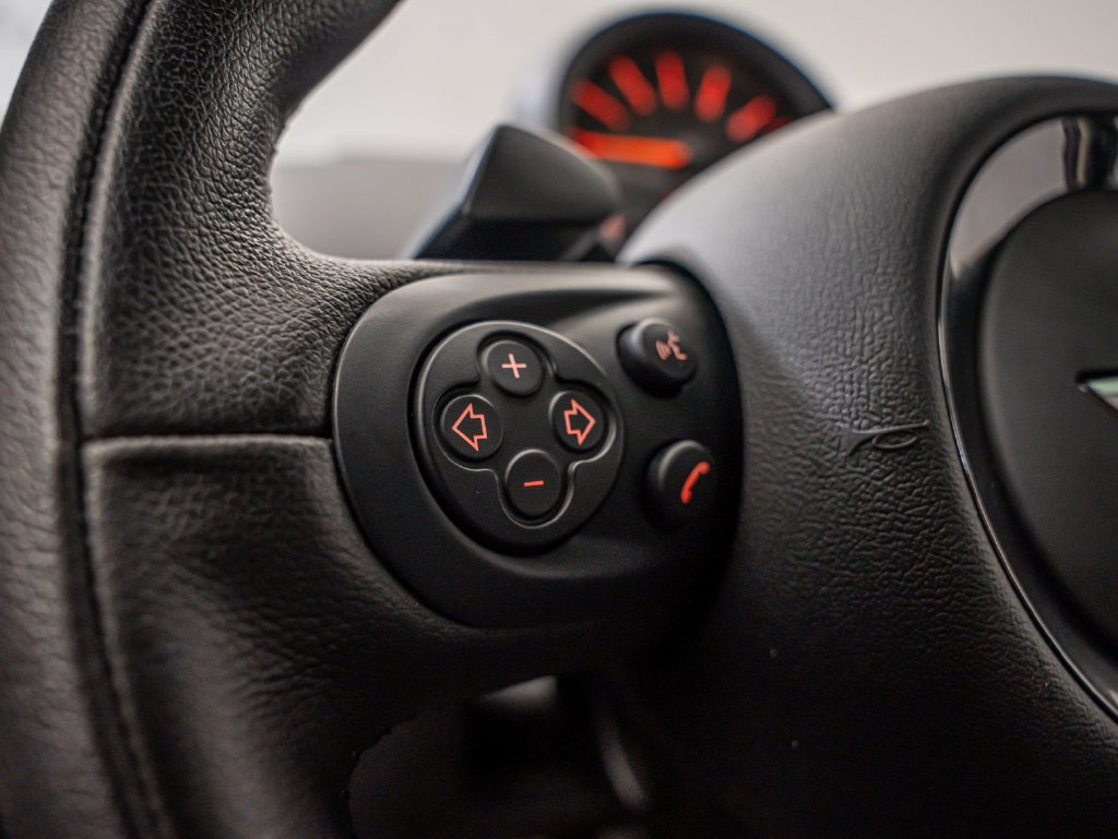Used 2015 Blazing Red MINI  image 30