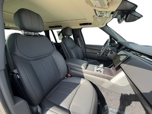 New 2027 Carpathian Grey Land Rover SE image 16