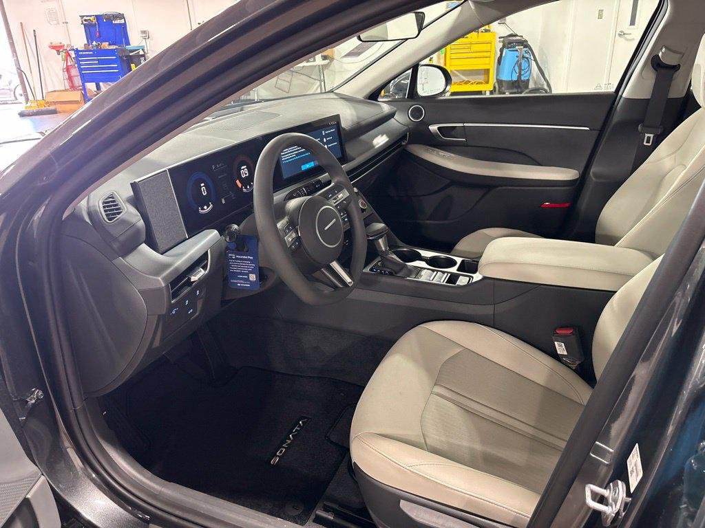 New 2026 Gray Hyundai SE image 11