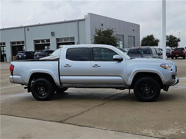 Used 2022 Celestial Silver Metallic Toyota SR5 V6 4x2 Double Cab 5 ft. box 127.4 in. WB image 4