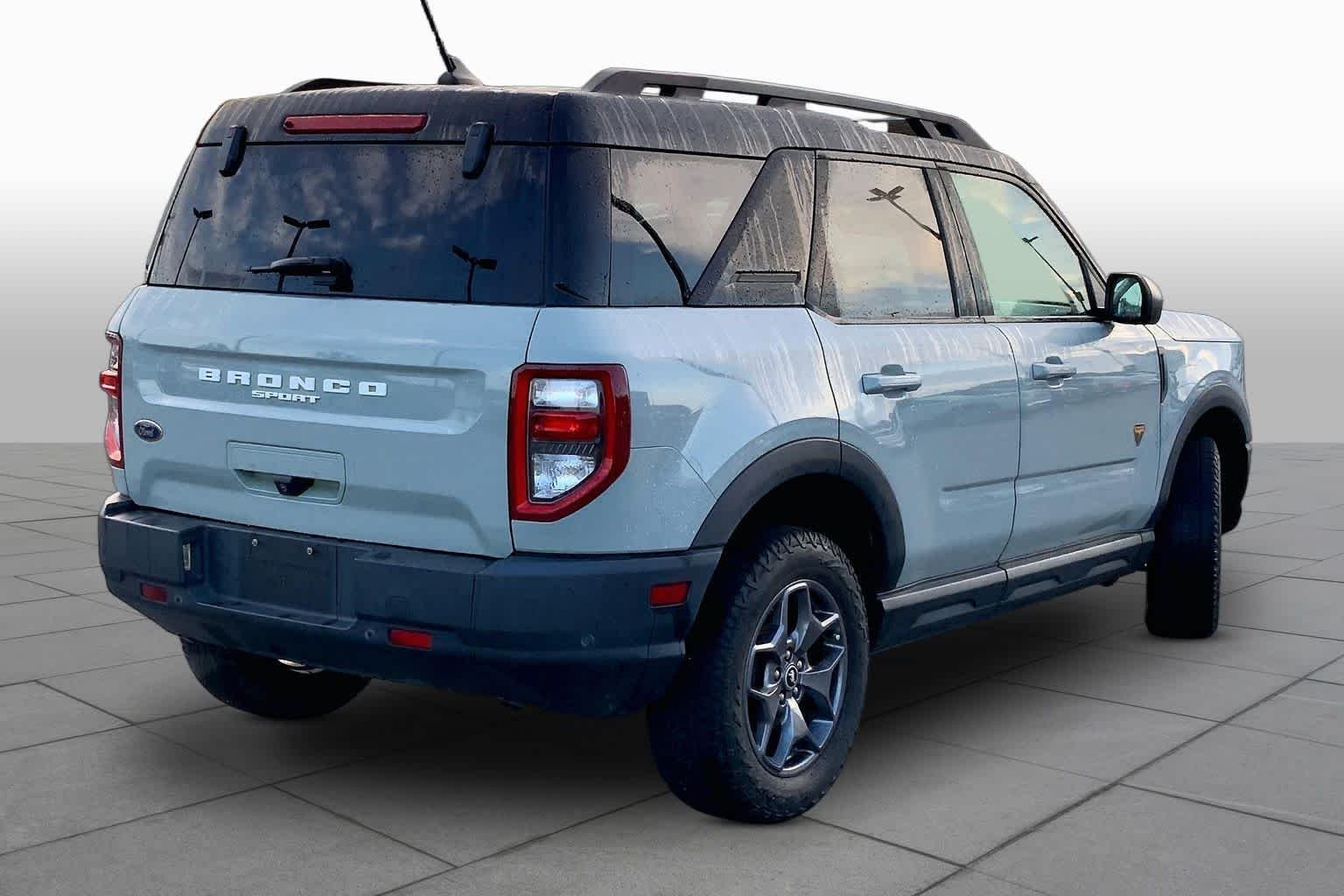 Used 2022 Cactus Grey Ford Badlands image 12