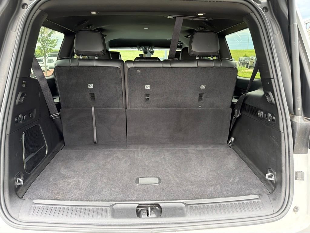 Used 2022 White Jeep Series II image 15
