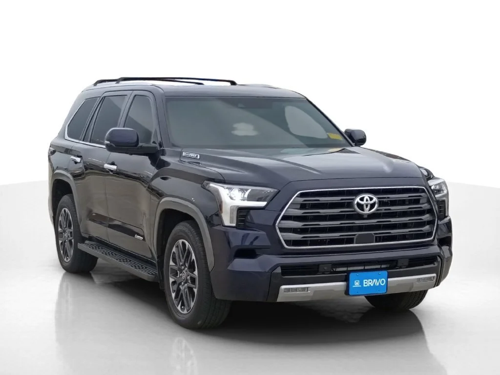 Used 2025 Blue Toyota SR5 image 3