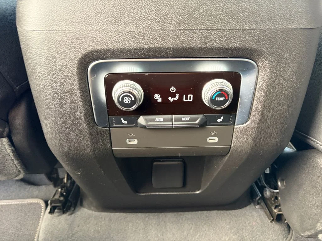 2023 GMC Yukon AT4 - Photo 24