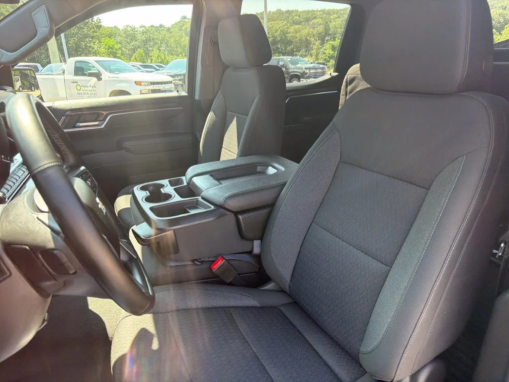 2023 Chevrolet Silverado 1500 LT - Photo 40
