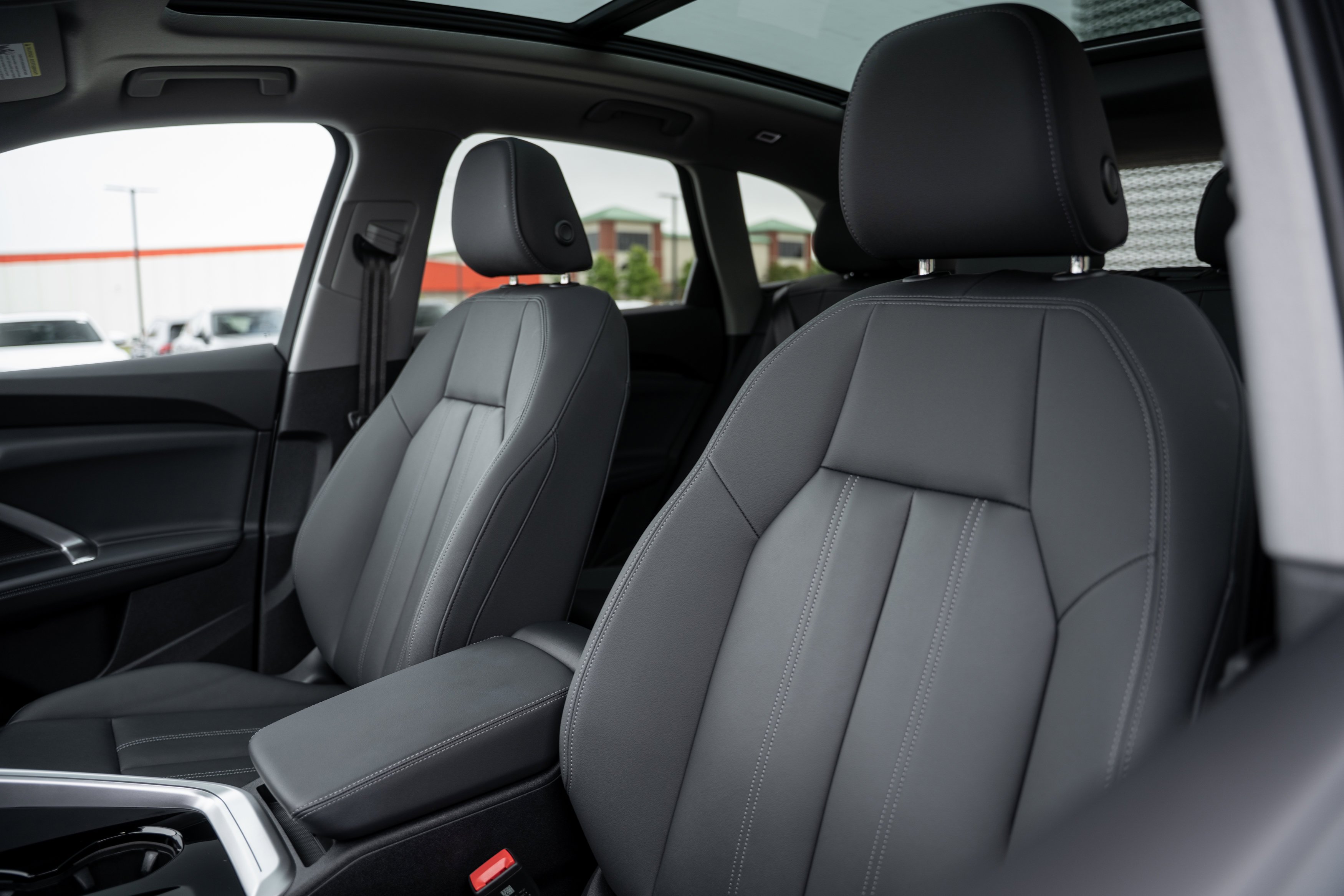 2025 Audi Q5 Premium - Photo 11