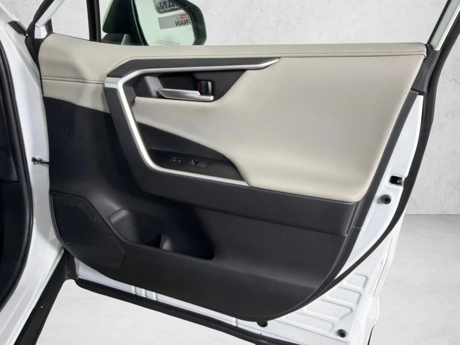 Used 2023 Gray Toyota Hybrid Limited image 15