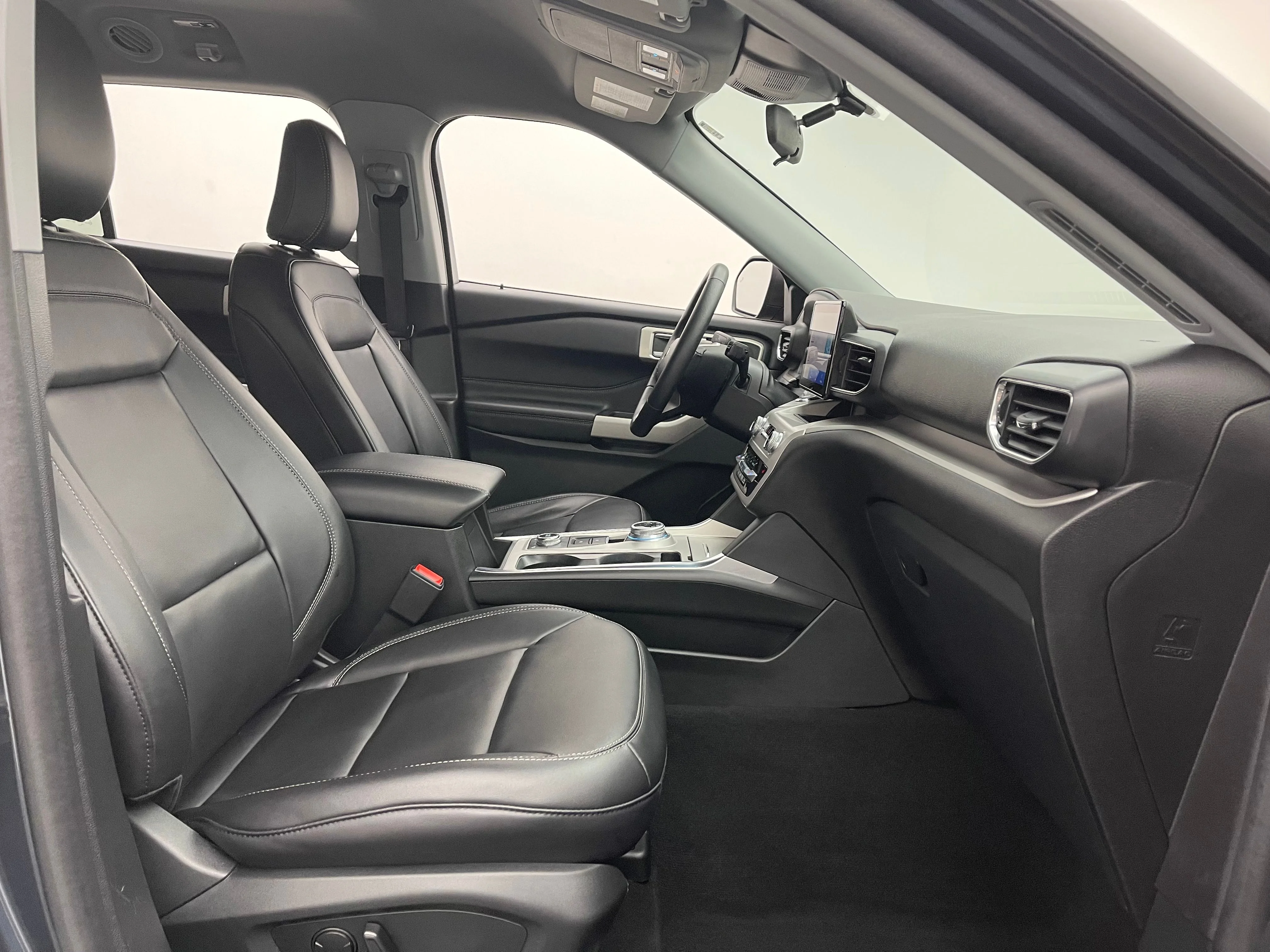 Used 2023 Stone Blue Metallic Ford XLT image 30