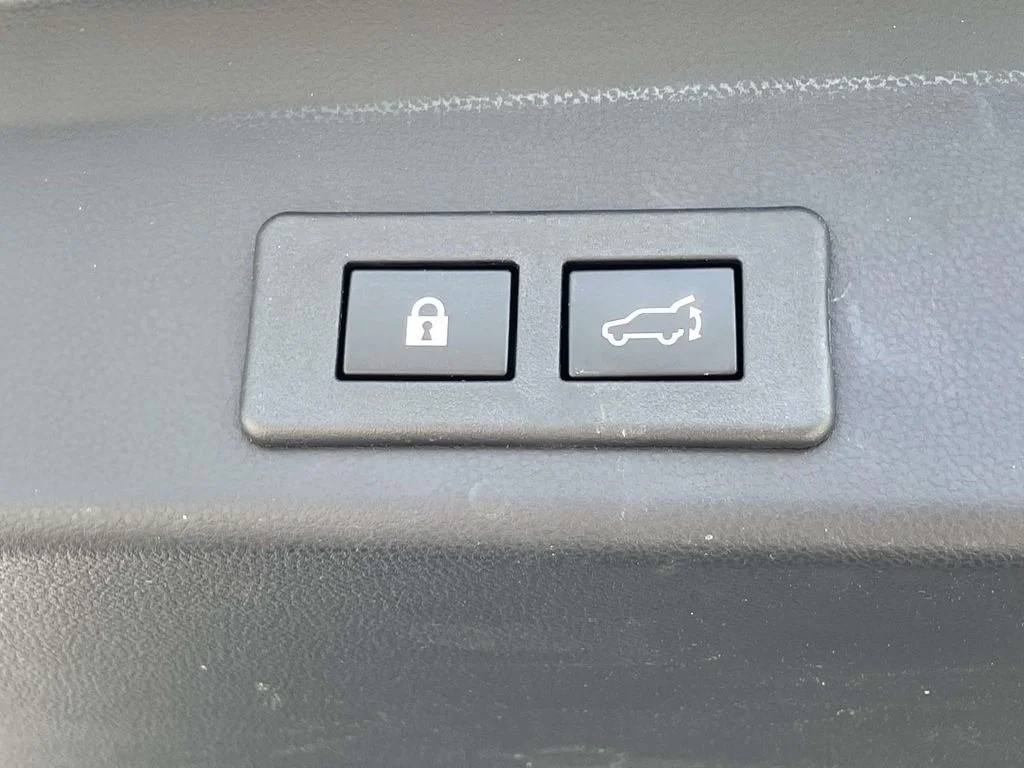 Used 2026 Magnetite Gray Metallic Subaru Limited image 37