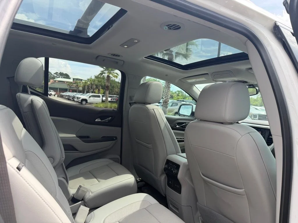 Used 2020 White Frost GMC SLT image 18