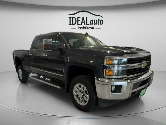 2017 Chevrolet Silverado HD LTZ 4WD Crew Cab Standard Box's photo