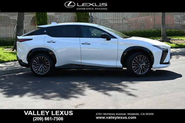 Certified Used 2025 EMINENT WHITE PEARL Lexus 300e Luxury image 3