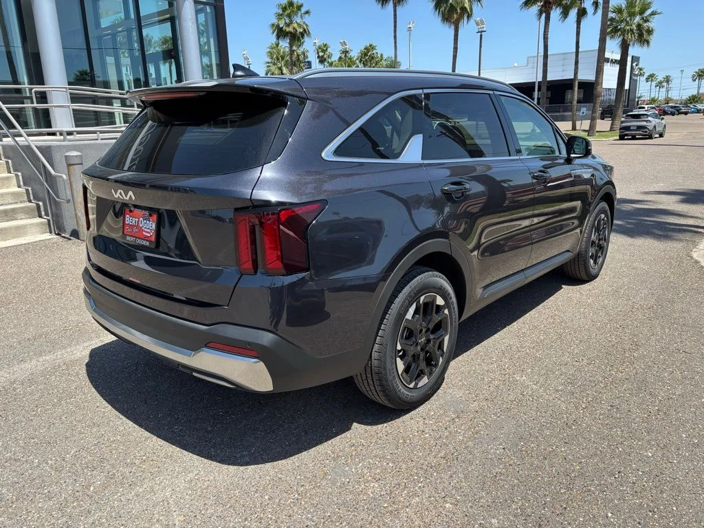 2025 Kia Sorento S - Photo 7