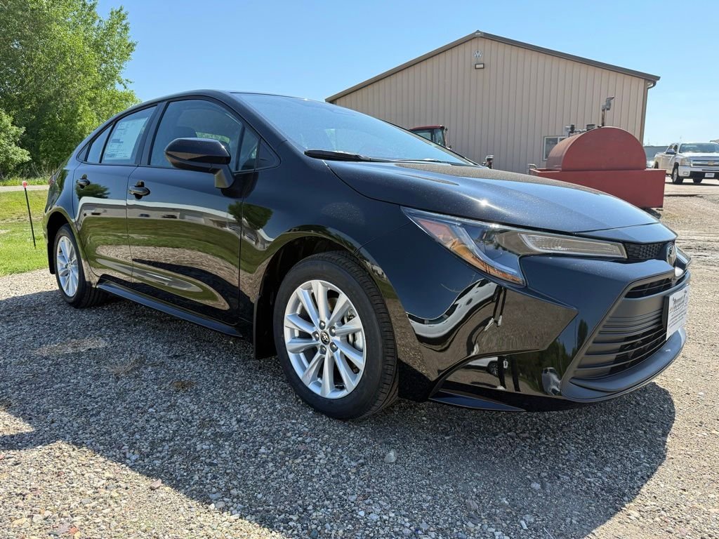 2026 Toyota Corolla LE CVT's photo