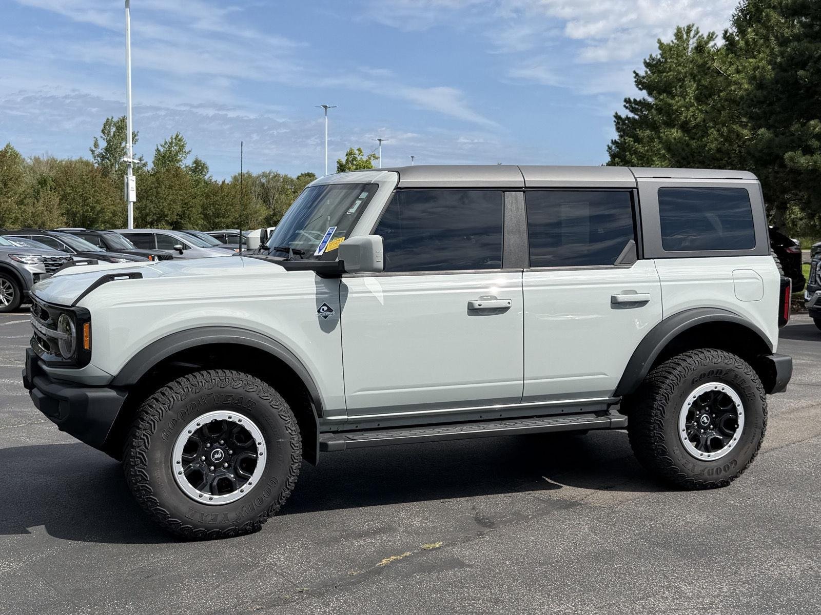 Used 2023 Cactus Gray Ford Outer Banks image 6