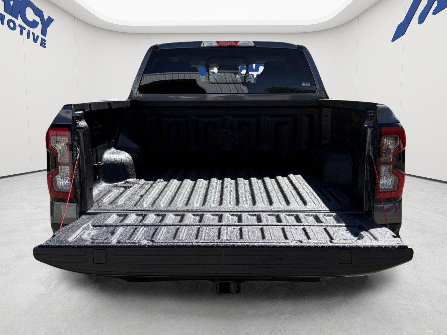 New 2026 Carbonized Gray Metallic Ford XLT image 4
