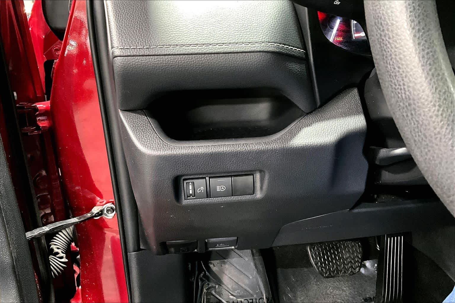 Used 2025 Ruby Flare Pearl Toyota XLE image 35