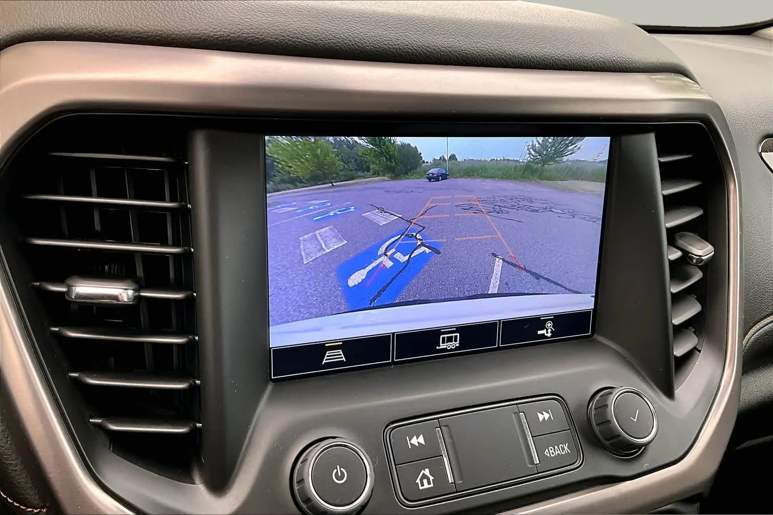 Used 2023 Summit White GMC AT4 image 29