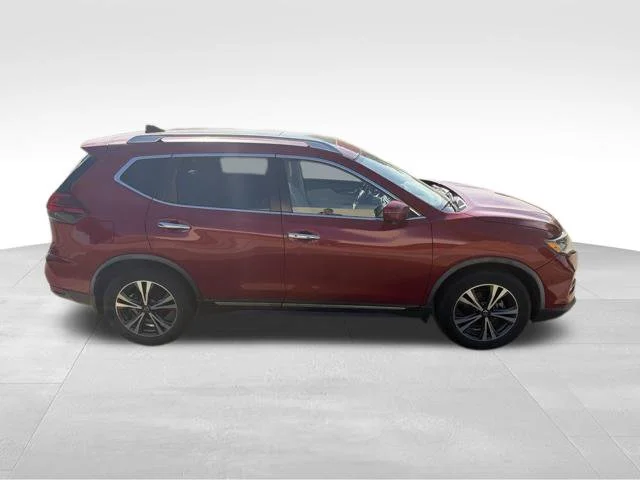 Used 2017 Nissan Rogue SL with VIN JN8AT2MT4HW405576 for sale in Broken Arrow, OK
