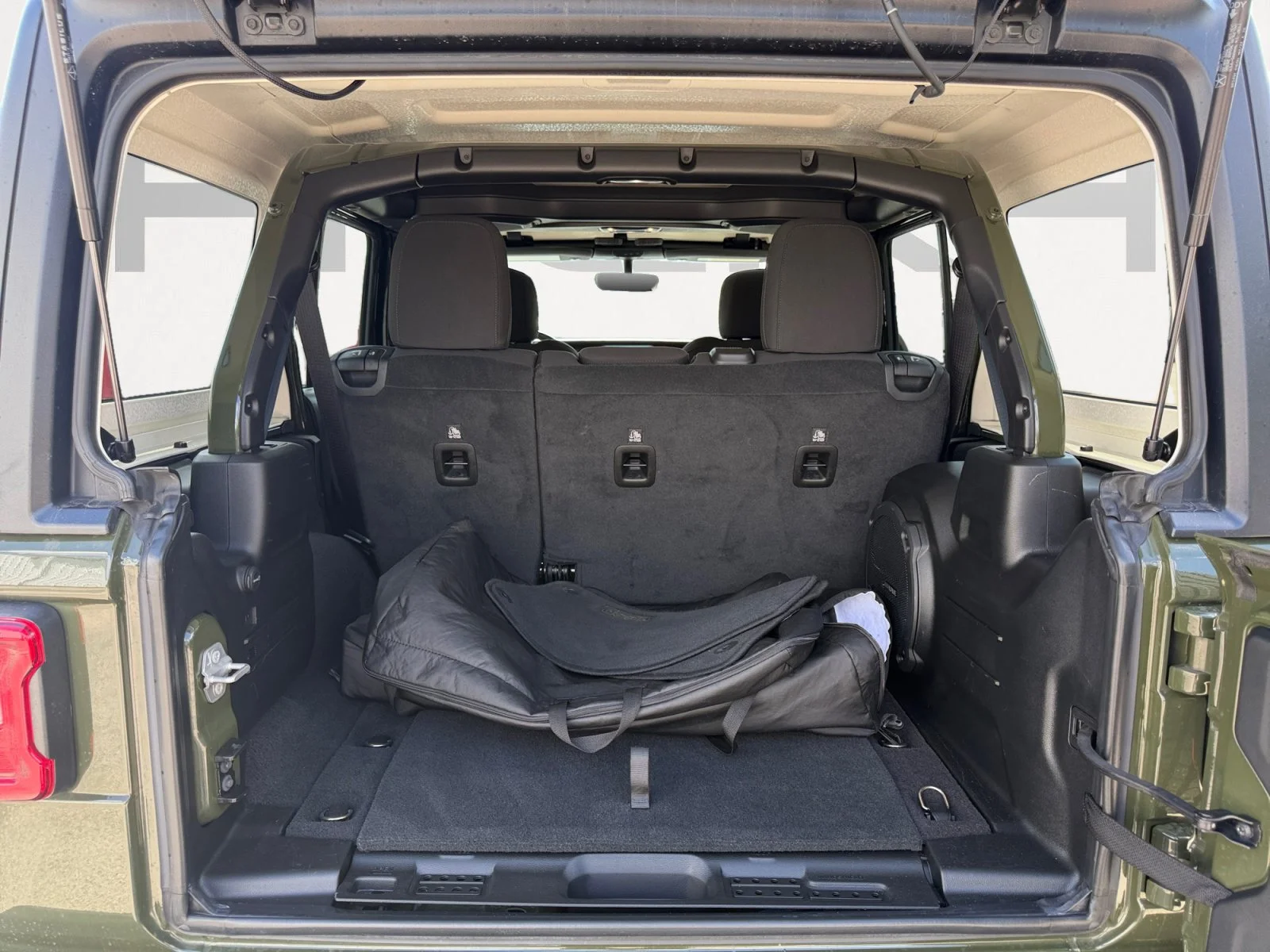 Used 2022 Sarge Green Clearcoat Jeep Unlimited Sport S image 11