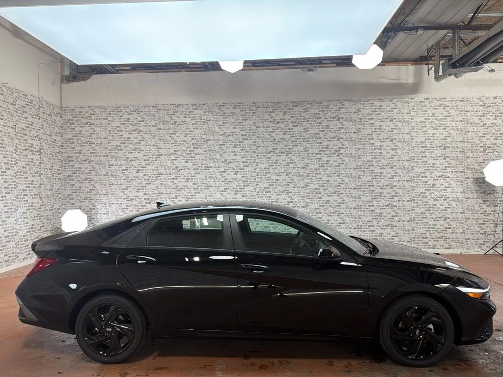New 2026 Abyss Black Hyundai SEL Sport image 8