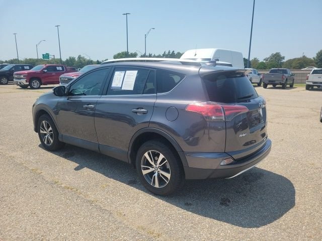 Used 2016 Magnetic Gray Metallic Toyota XLE image 23