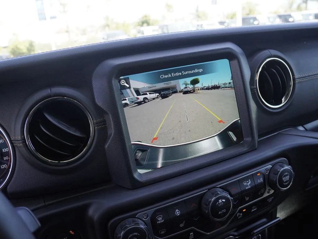 Certified Used 2023 White/off-white Jeep High Altitude image 14