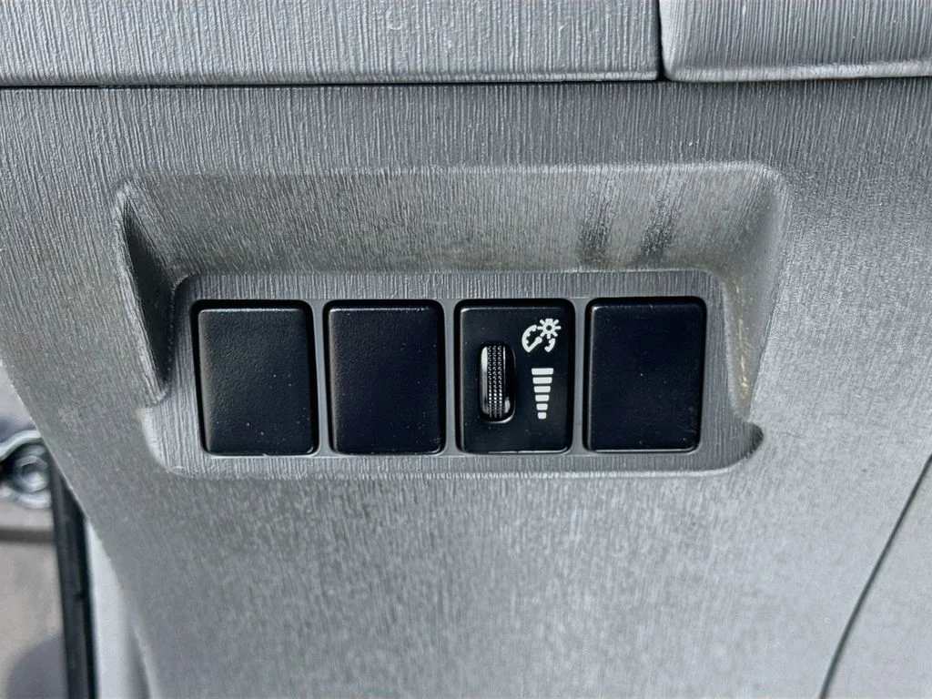Used 2014 Gray Toyota Three image 10