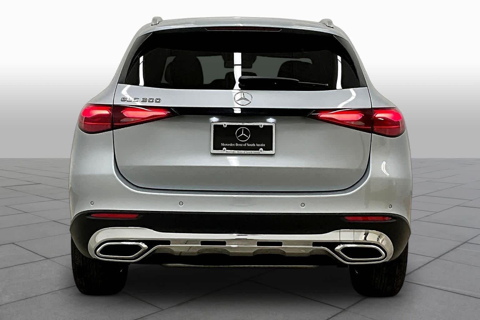 New 2026 Cirrus Silver Metallic Mercedes-Benz GLC 300 image 4