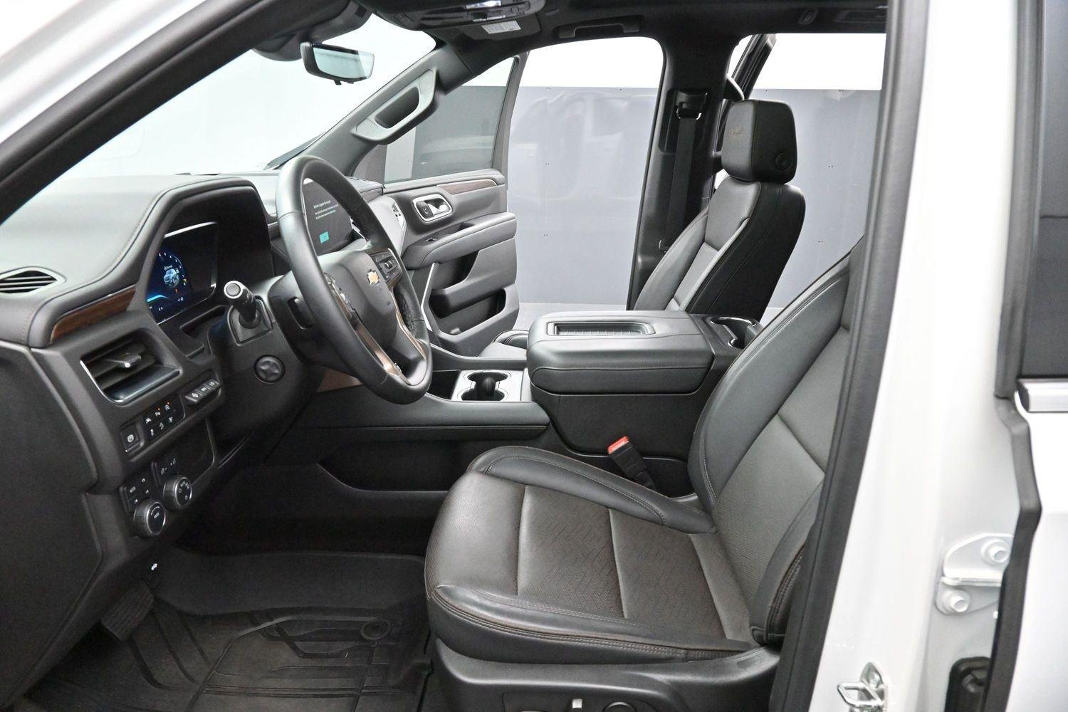 Used 2024 Iridescent Pearl Tricoat Chevrolet High Country image 12