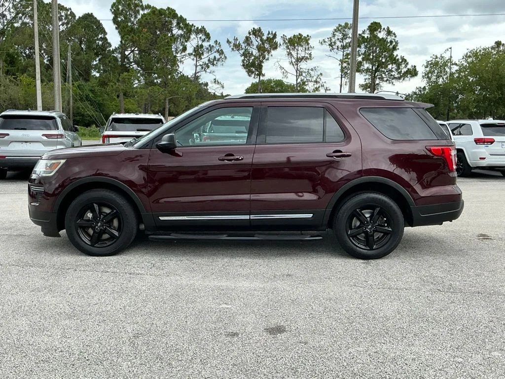 Used 2018 Red Ford XLT image 5