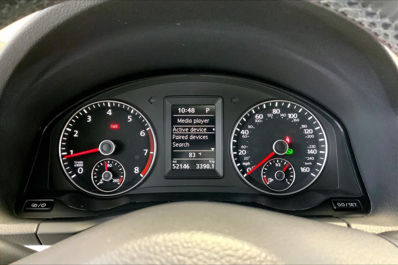 Used 2016 Flash Red Volkswagen Komfort image 26