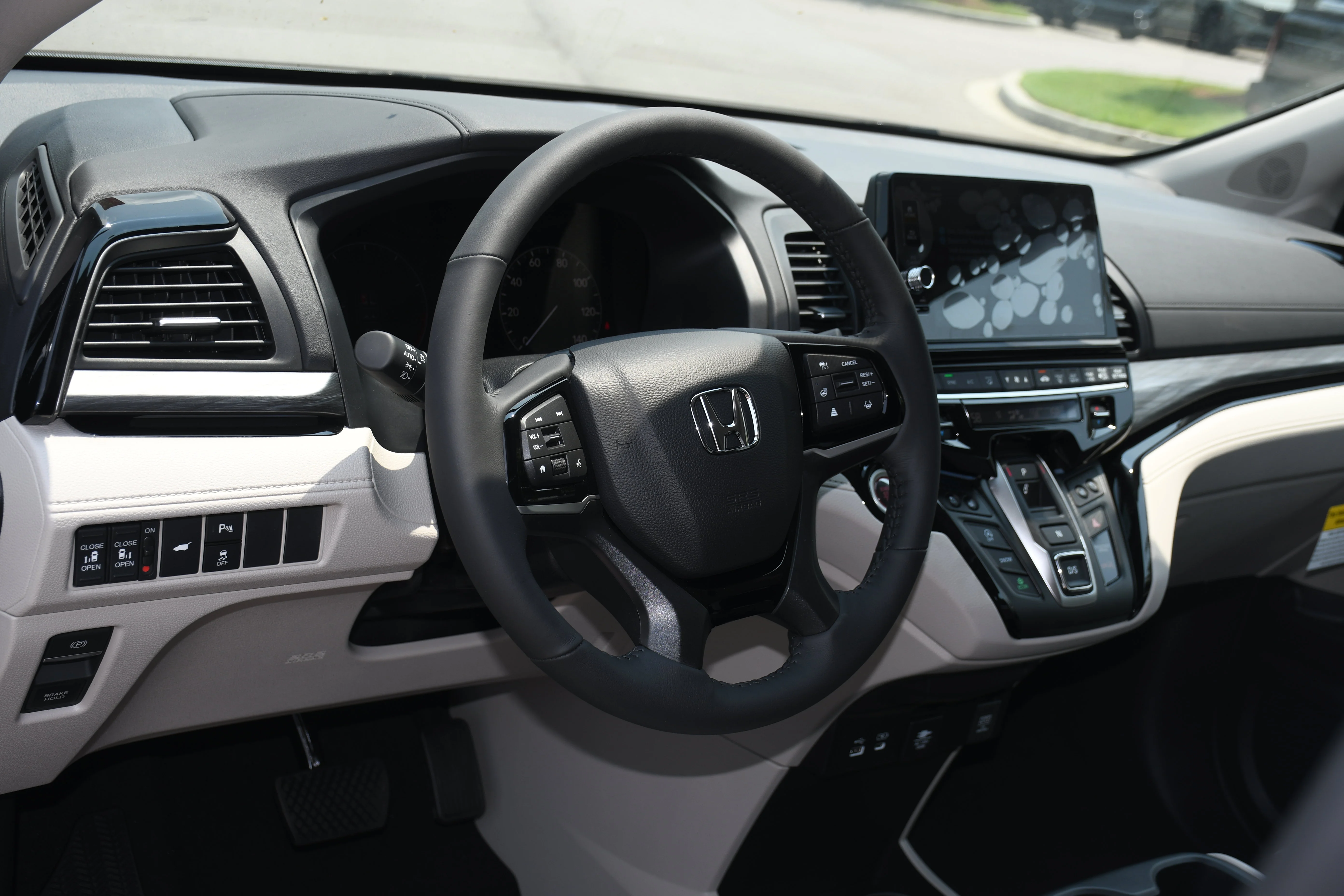 New 2026 Solar Silver Metallic Honda Elite image 4