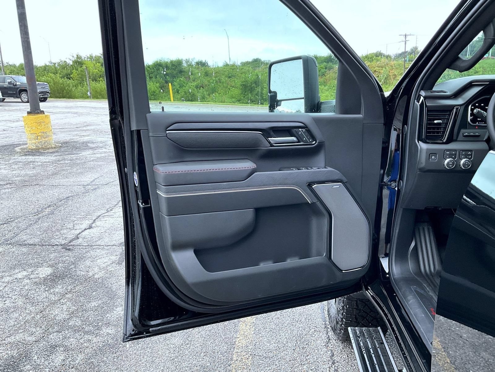 2026 GMC Sierra 2500HD AT4X - Photo 9