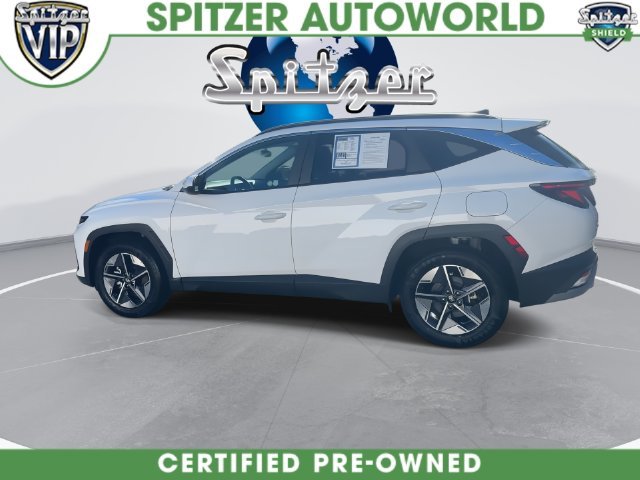 Used 2025 White Hyundai SEL image 10