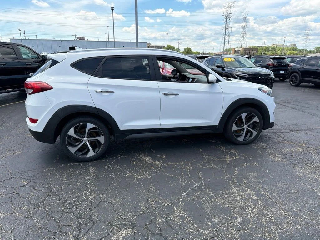 Used 2016 White Hyundai Limited image 5