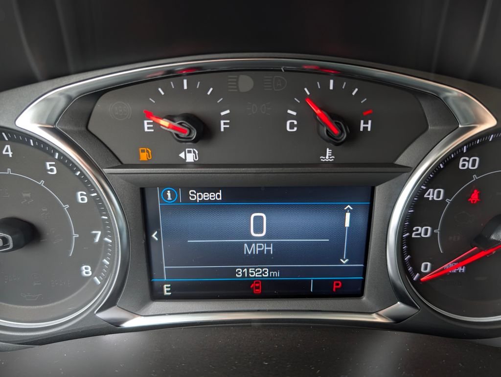 Used 2024 Silver GMC SLE image 11