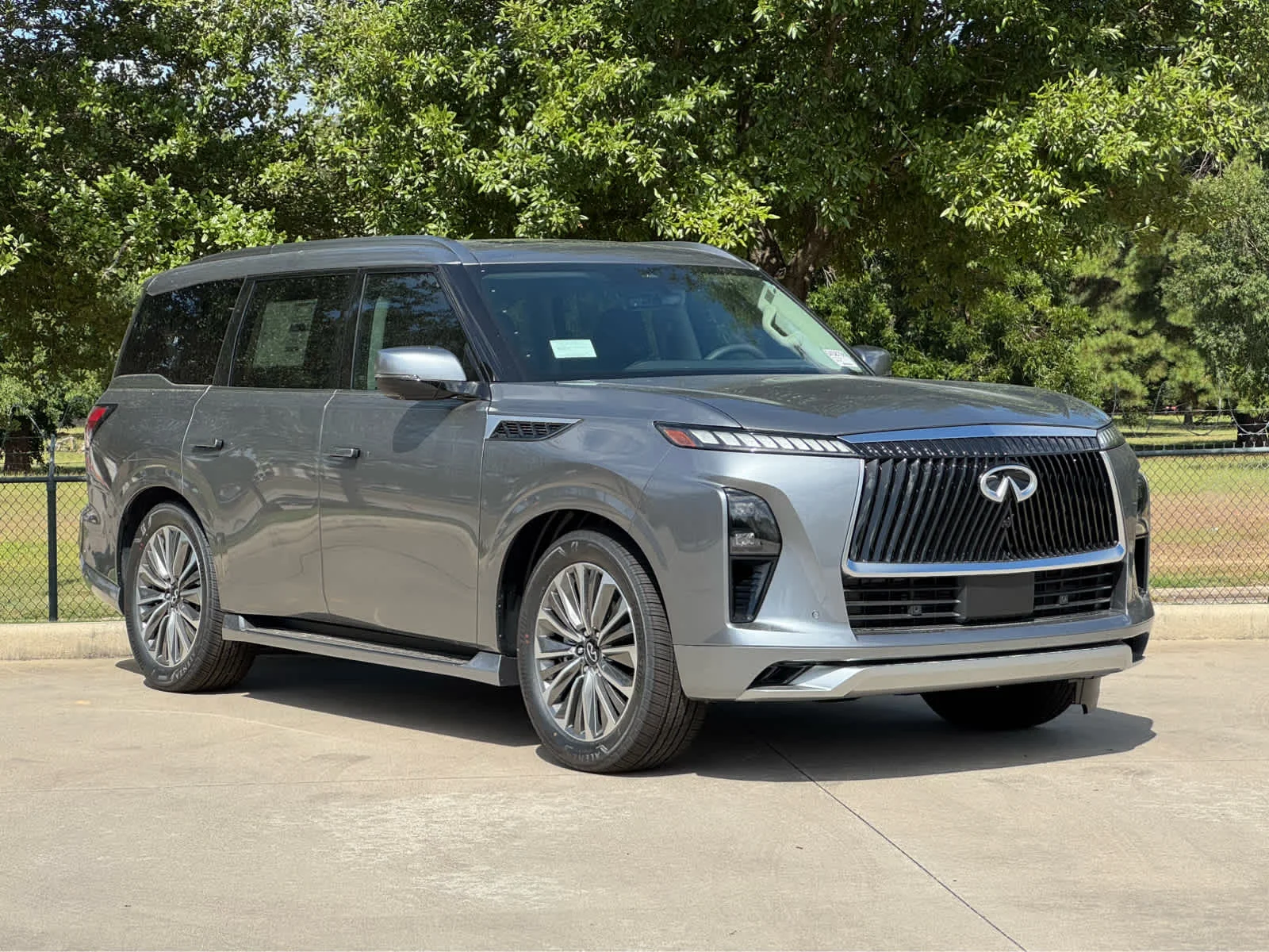 New 2027 DYNAMIC METAL INFINITI Luxe 2WD image 2