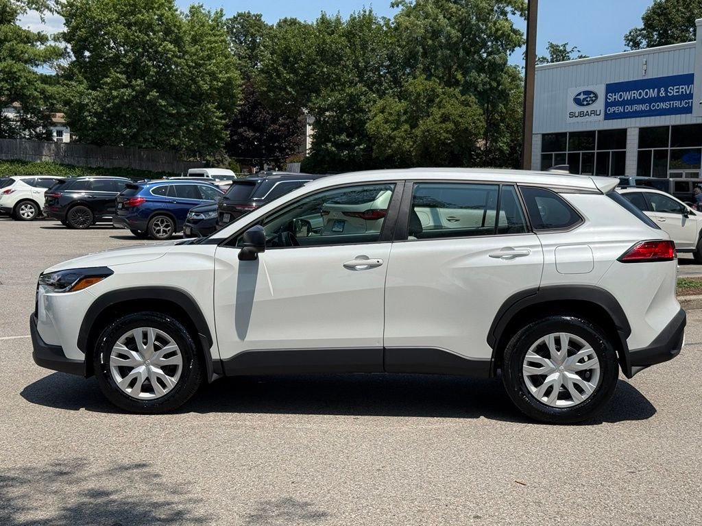 Used 2024 White Toyota L image 5