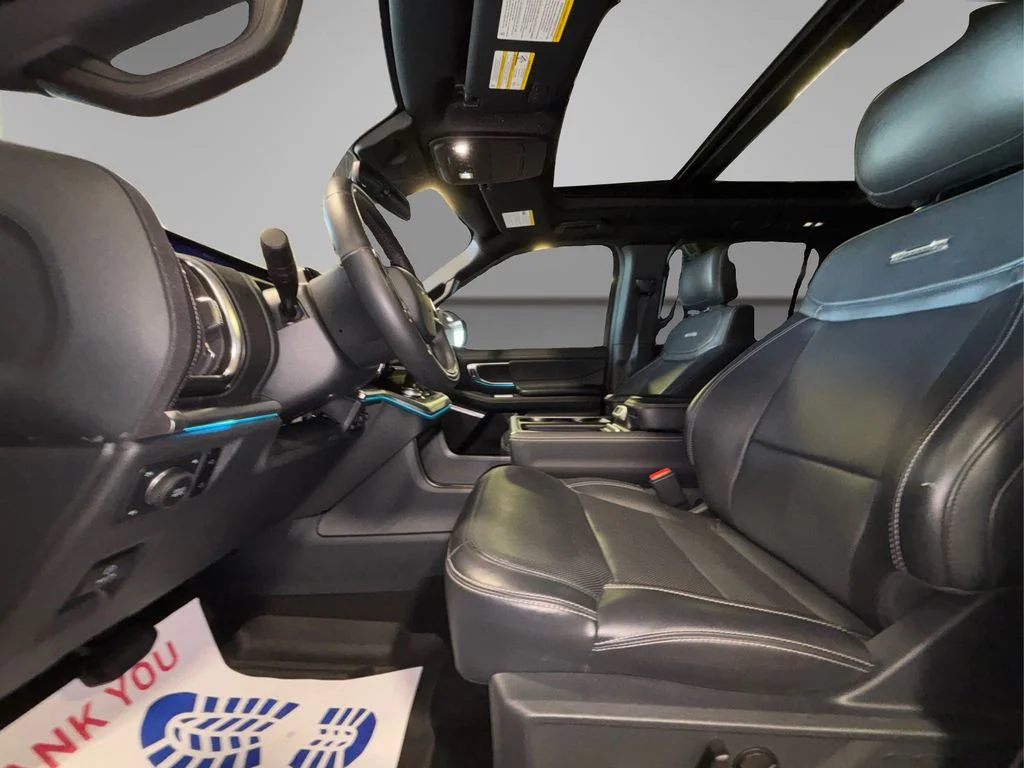Used 2025 White Metallic Ford Platinum image 10
