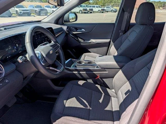 Used 2025 Radiant Red Tintcoat Chevrolet LT image 9