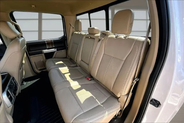 Used 2019 White Ford Lariat image 23