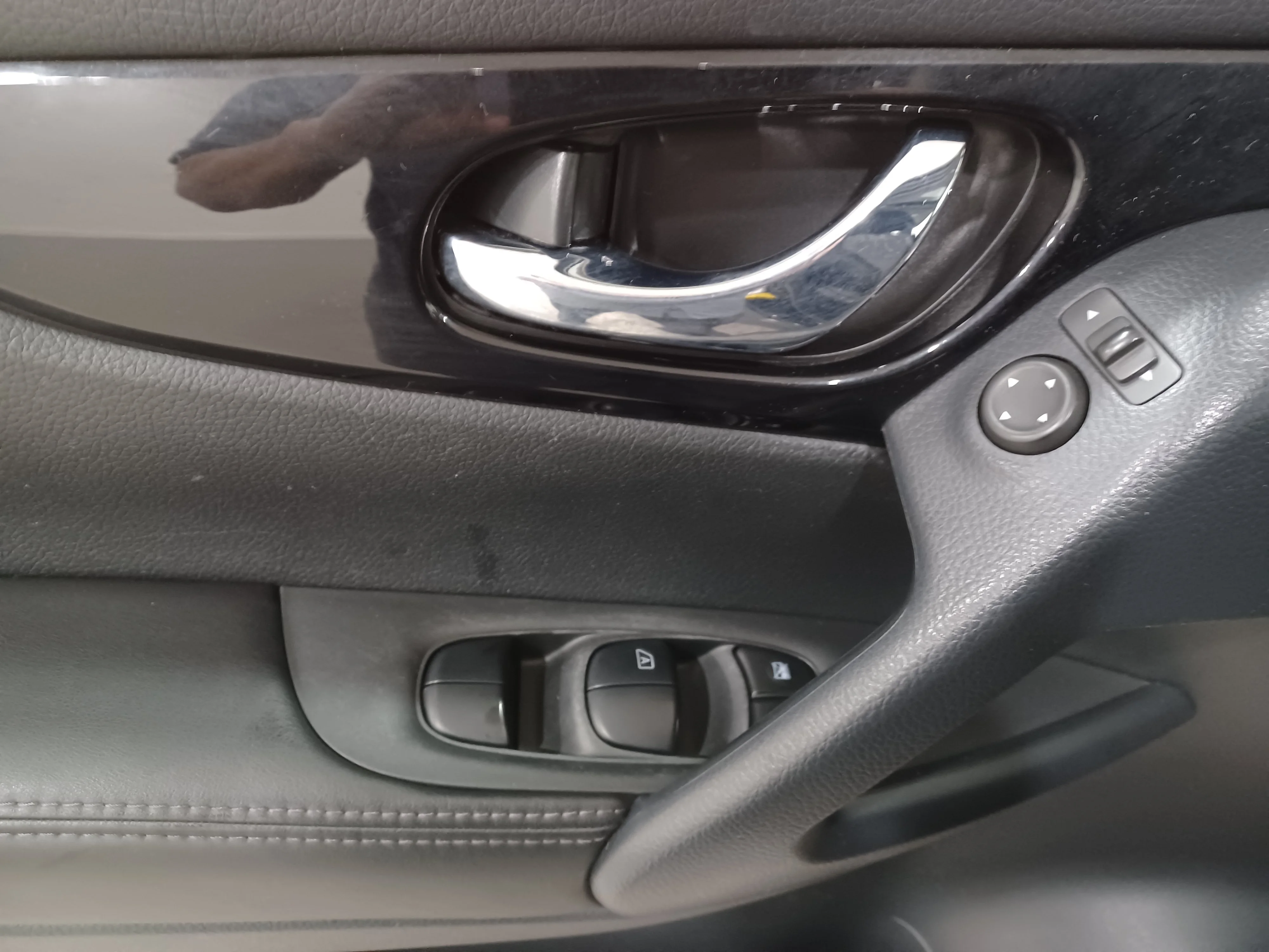 Used 2023 Magnetic Black Metallic Nissan SV AWD*Adaptive Cruise | Remote Start | Htd Seats | Sunroof | Htd Wheel | Lane Keep Assist | CarPlay image 9