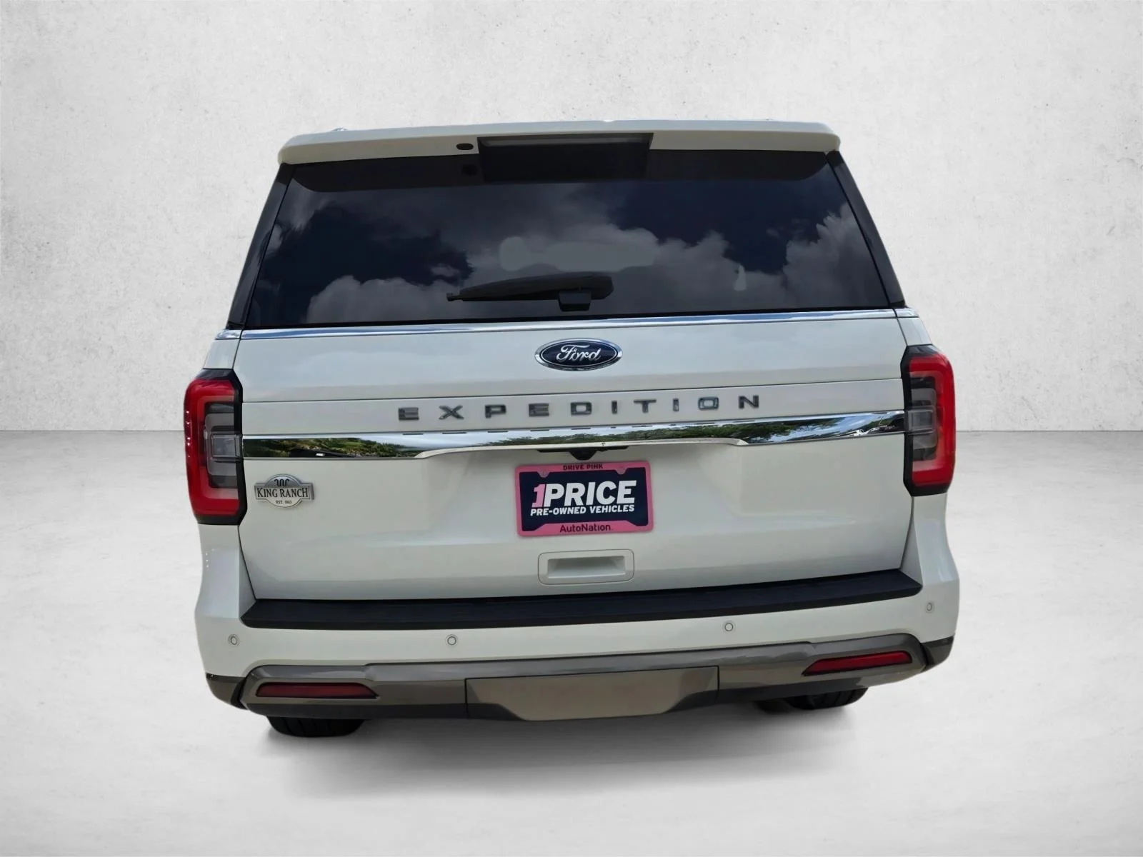 Used 2023 Star White Metallic Tri-Coat Ford King Ranch image 7