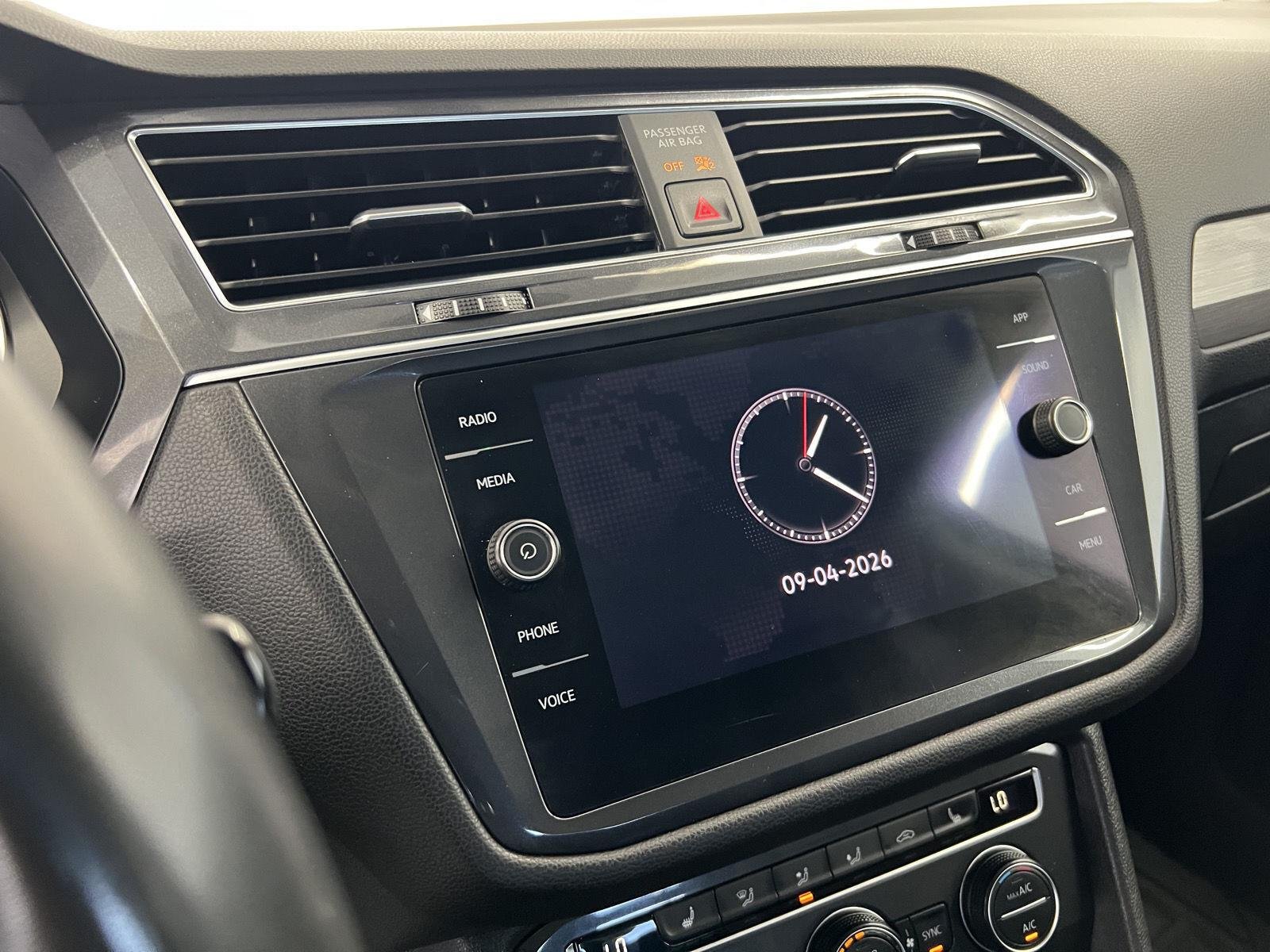 2021 Volkswagen Tiguan SE - Photo 16