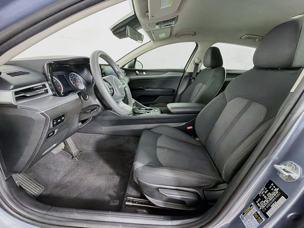Used 2023 Silver Kia LXS image 12