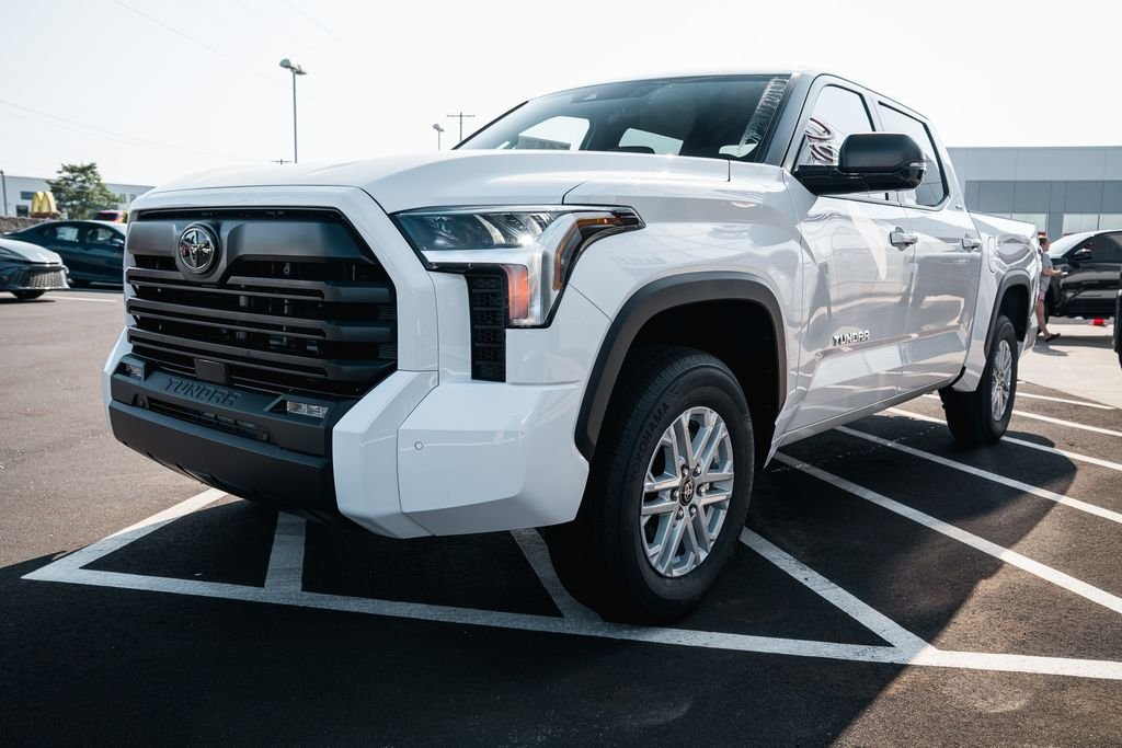 New 2026 Ice Cap Toyota SR5 image 3